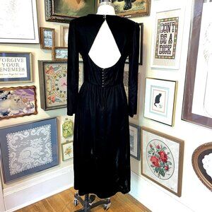 80s Vintage Lanz Black Velvet Modest Long Sleeve Midi Dress with Giant Keyhole